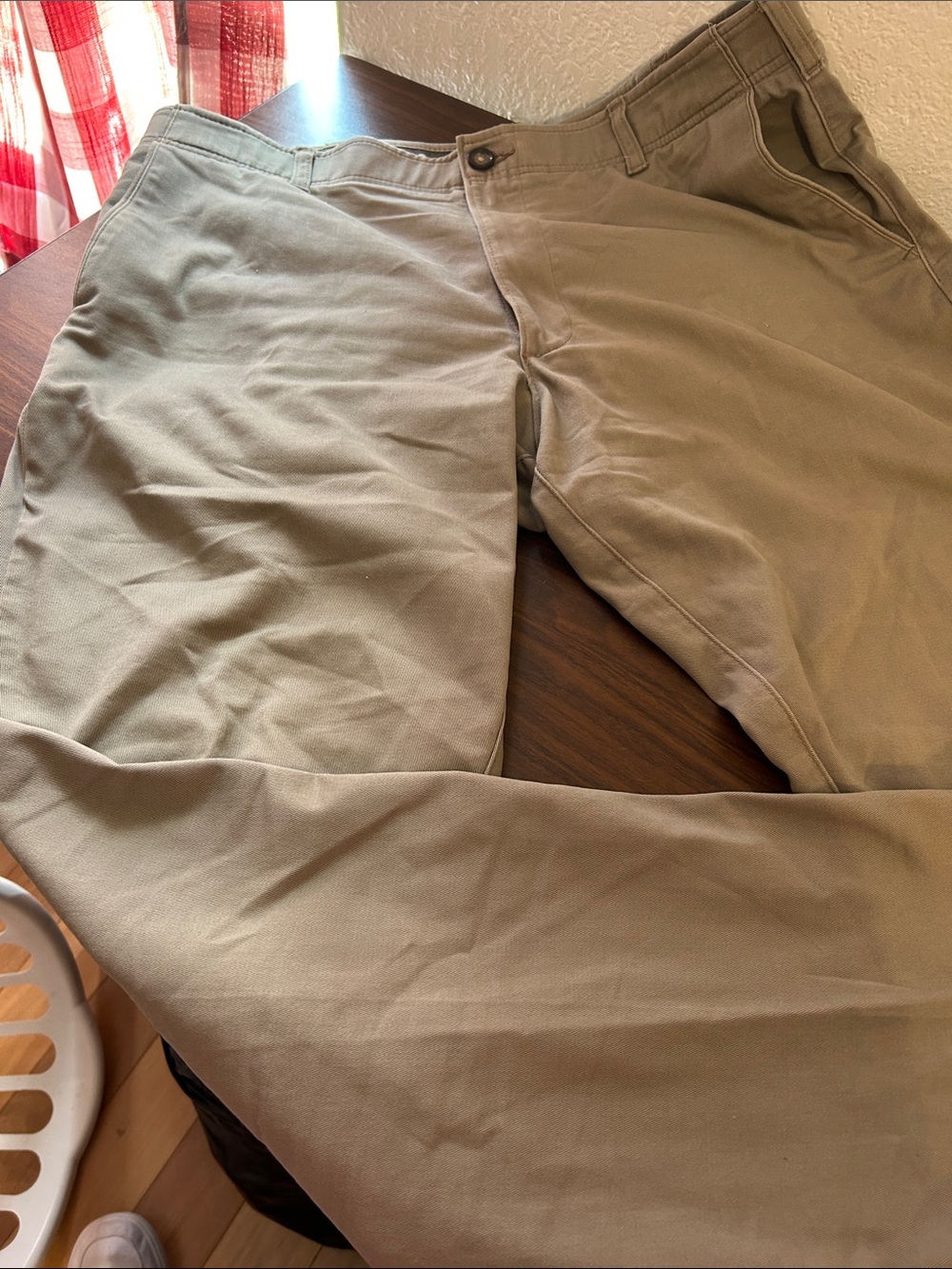 Lee Extreme Motion Men's Chino Pants in Light Khaki